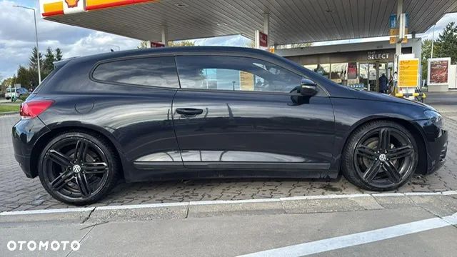 Volkswagen Scirocco 2.0 TDI DSG - 13