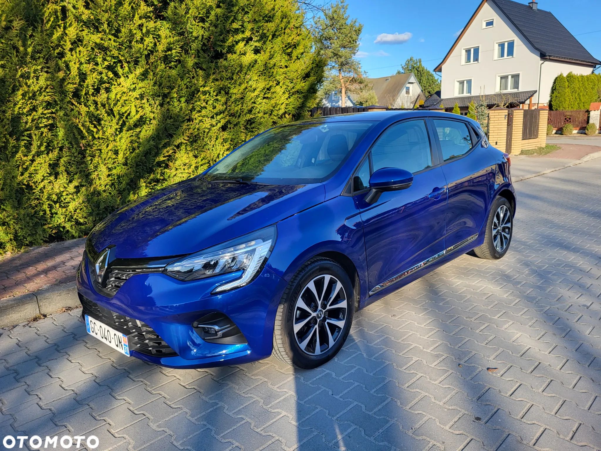 Renault Clio BLUE dCi 100 INTENS - 1