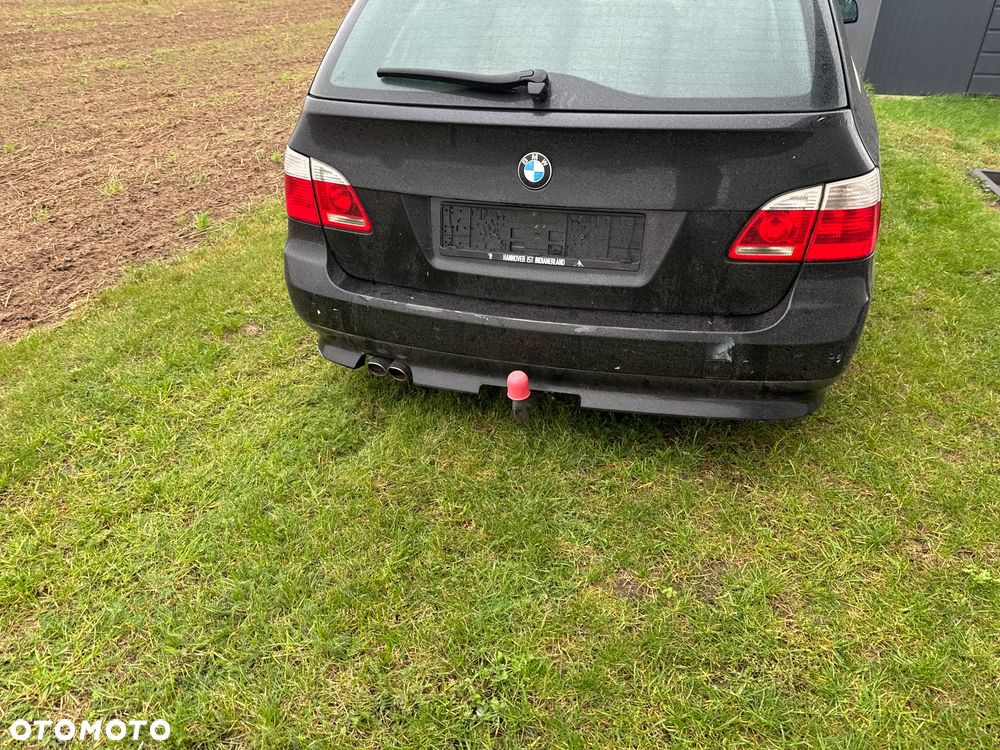 BMW Seria 5 525d Touring - 8