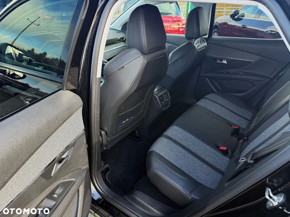 Peugeot 3008 1.2 PureTech Allure S&S - 9