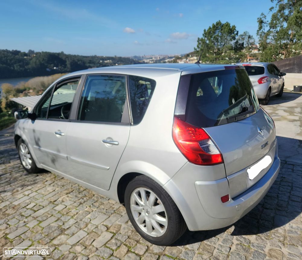 Renault Scénic 1.5 dCi SE Exclusive II - 4