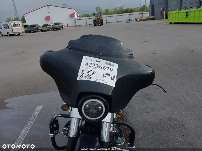 Harley-Davidson Dyna Super Glide - 4