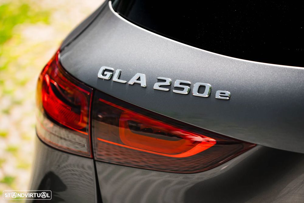 Mercedes-Benz GLA 250 e 8G-DCT AMG Line Advanced Plus - 16
