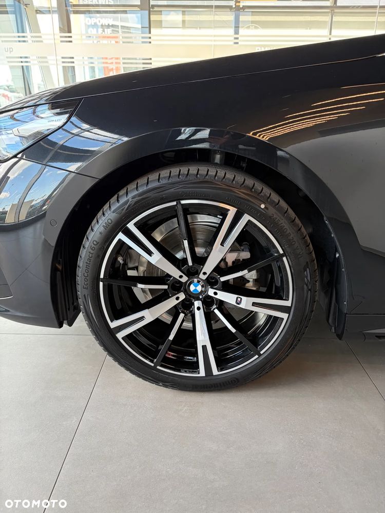 BMW Seria 5 520i mHEV M Sport - 11