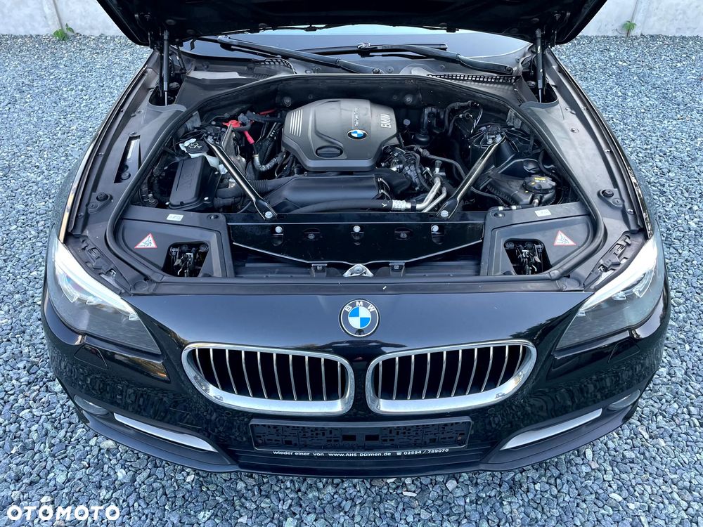 BMW Seria 5 520d xDrive - 11