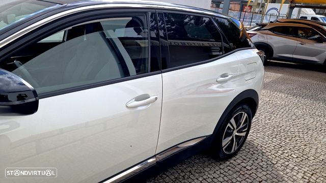 Peugeot 3008 1.6 Hybrid Allure Pack e-EAT8 - 4