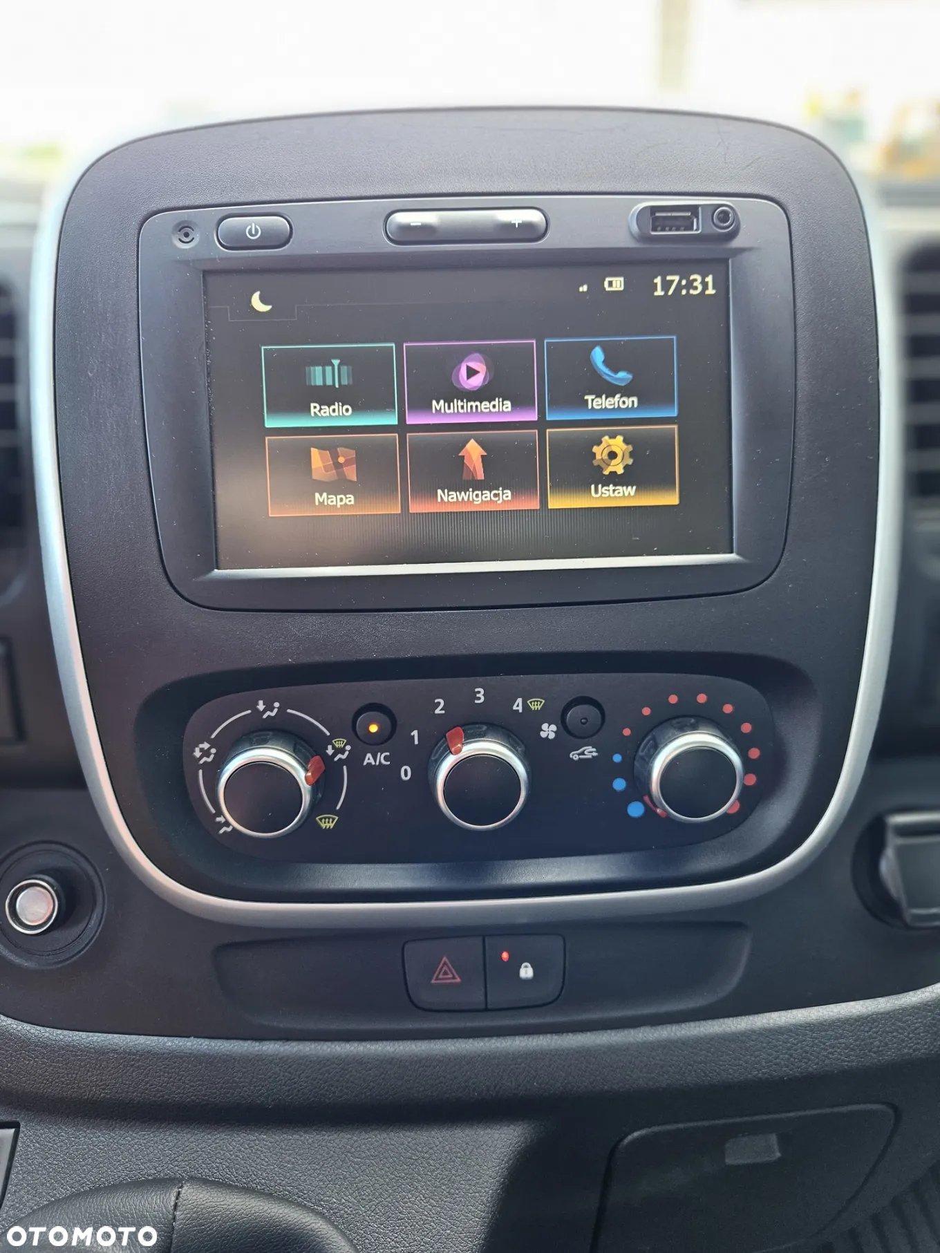 Renault Trafic - 32
