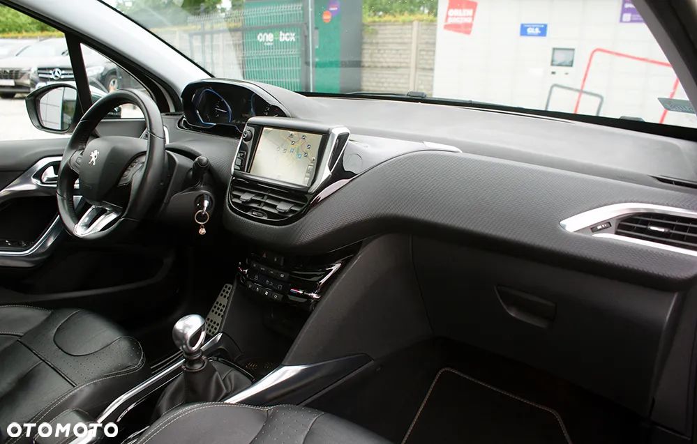 Peugeot 2008 e-HDi FAP 115 STOP & START Allure - 14