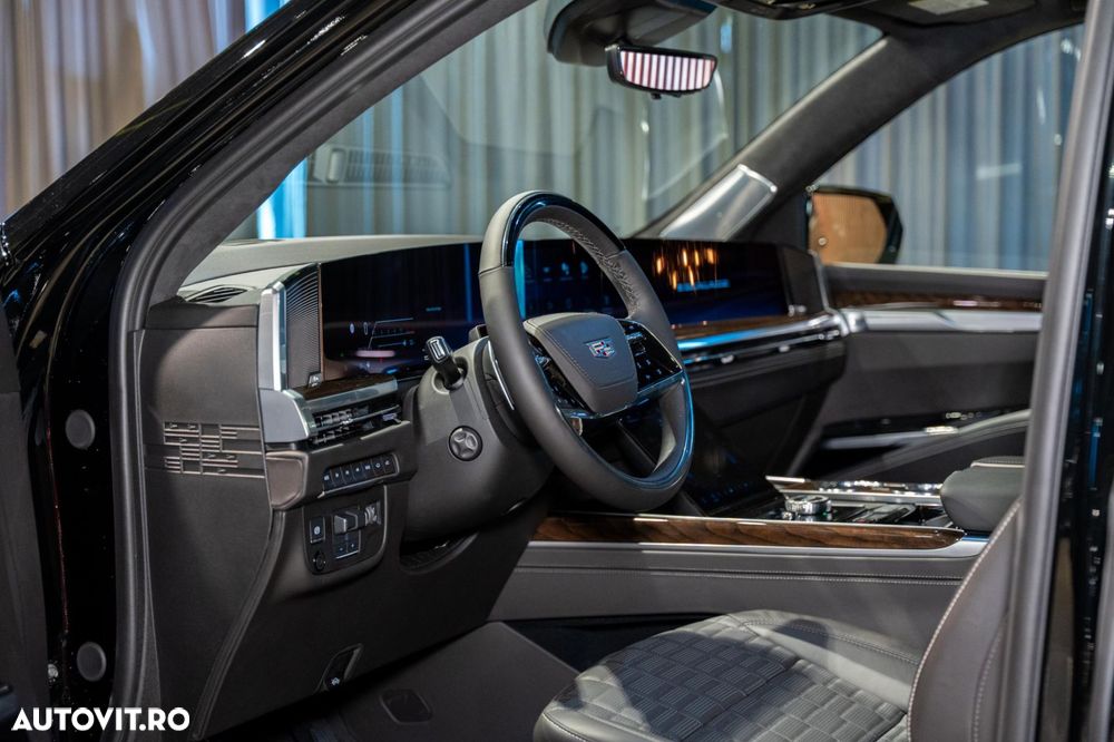 Cadillac Escalade - 15