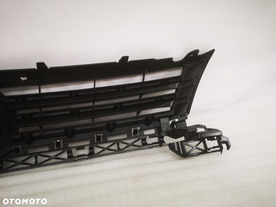VW CADDY 10-14 ATRAPA PRZEDNIA PRZÓD / GRILL NR: 2K5853651 1T0853651BQ 1T0853653L NUMER AUKCJI NG435 - 10
