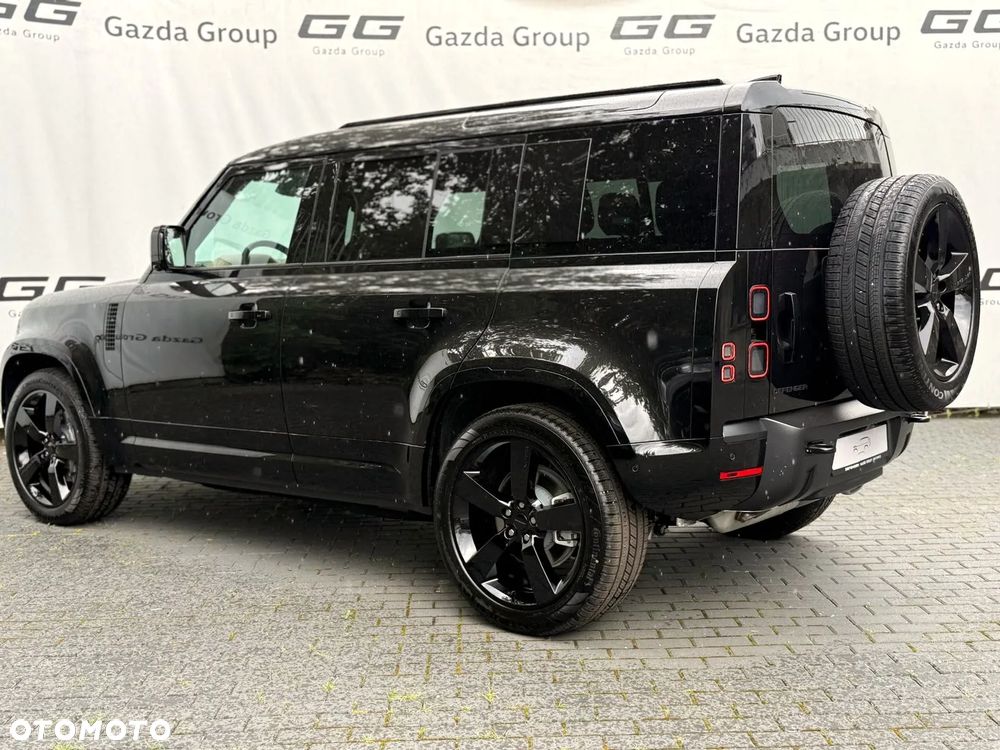 Land Rover Defender 110 D350 X-Dynamic HSE - 3