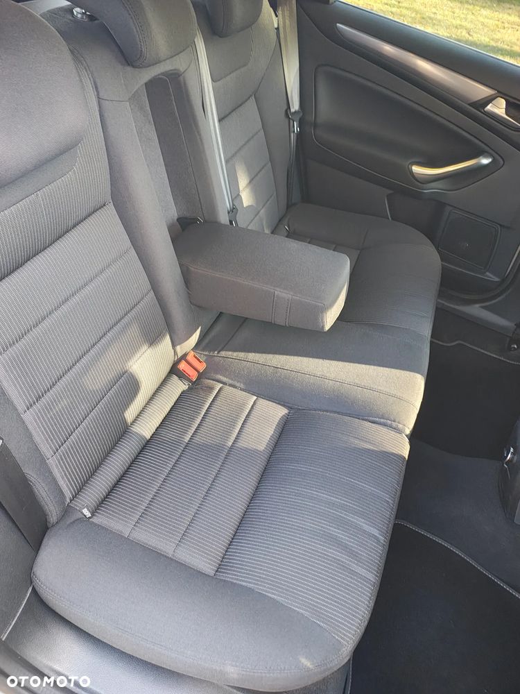 Ford Mondeo - 18