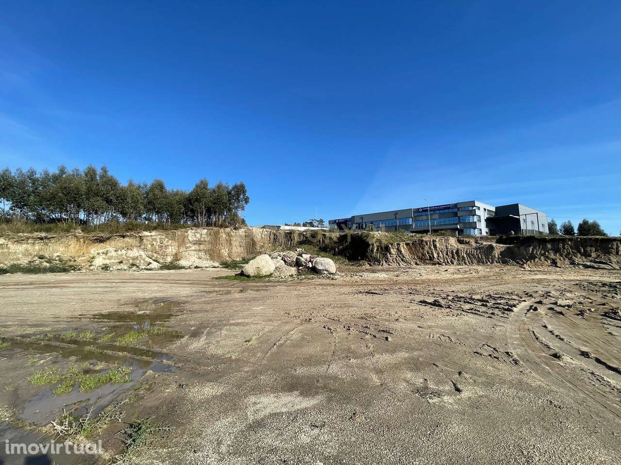 Terreno industrial com 2 842m2, no Polo 6, em Freamunde, Paços de Ferr - Grande imagem: 2/19