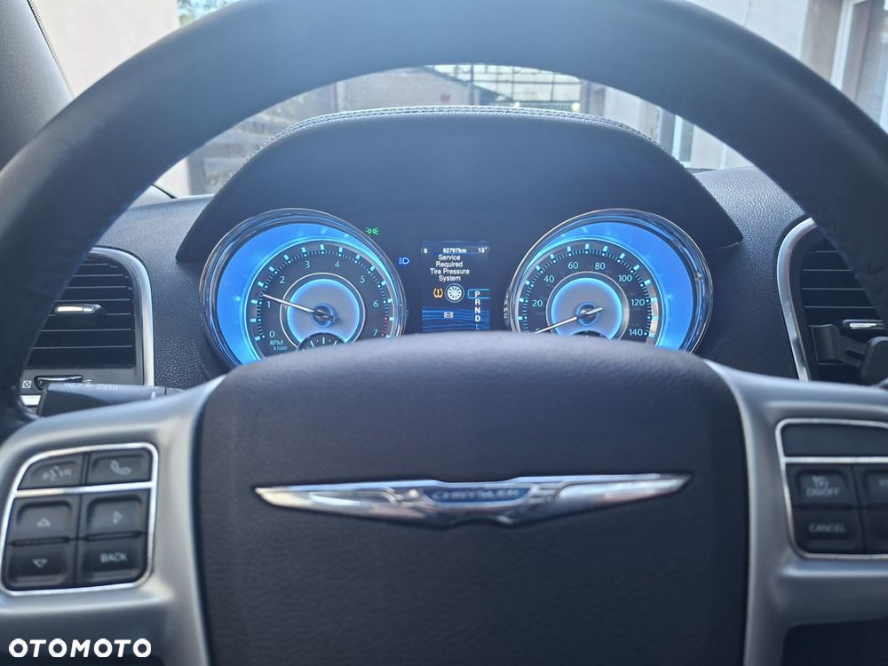Chrysler 300 2014 photo 3