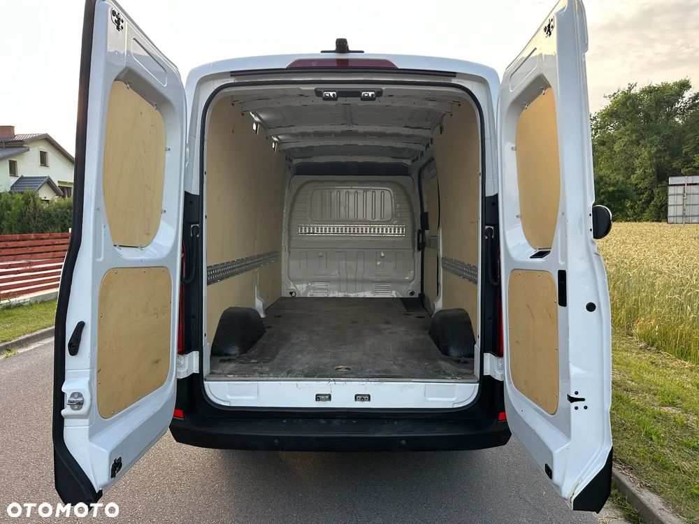 Maxus DELIVER 9 - 16