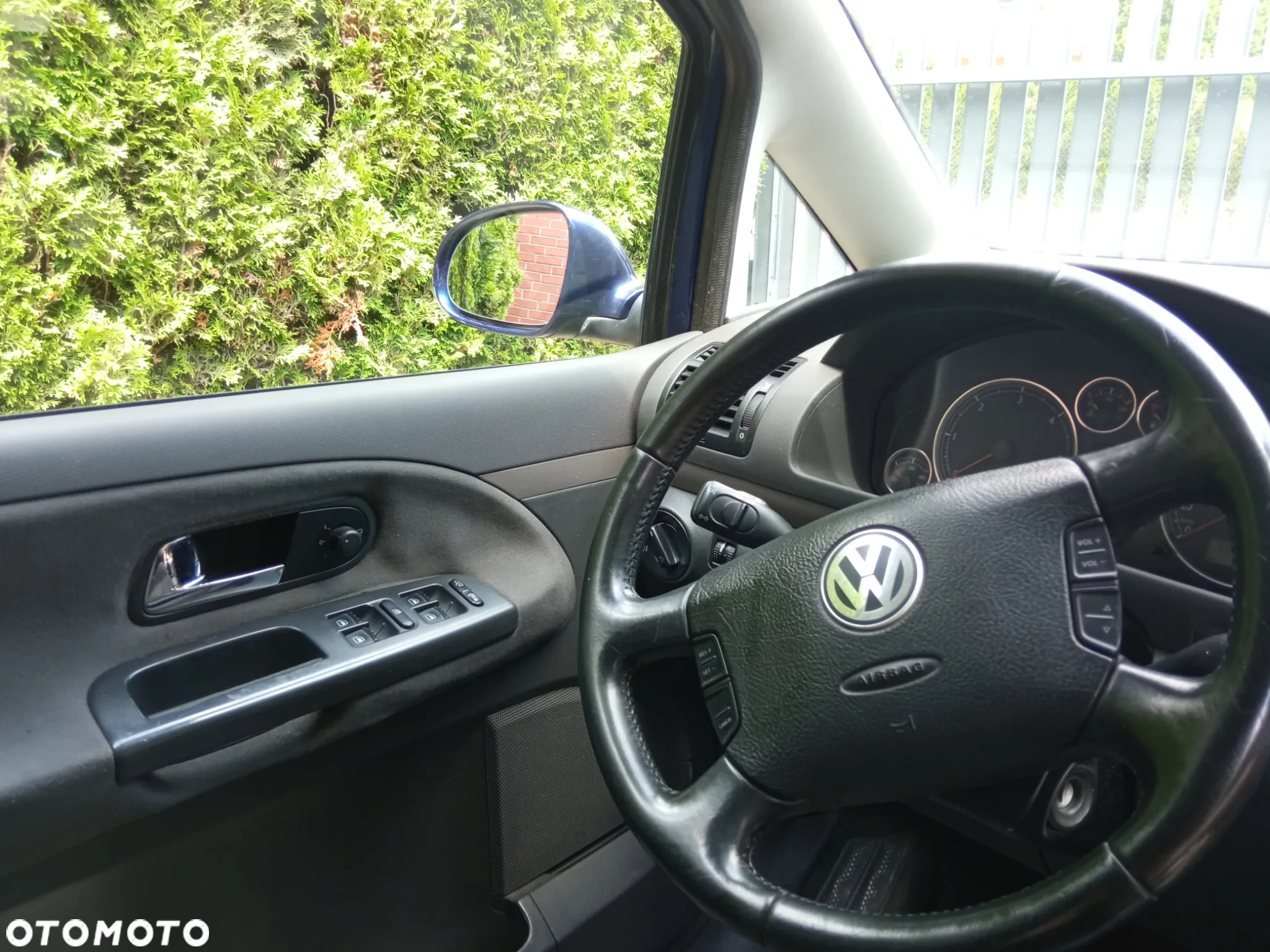 Volkswagen Sharan 1.9 TDI Highline - 8