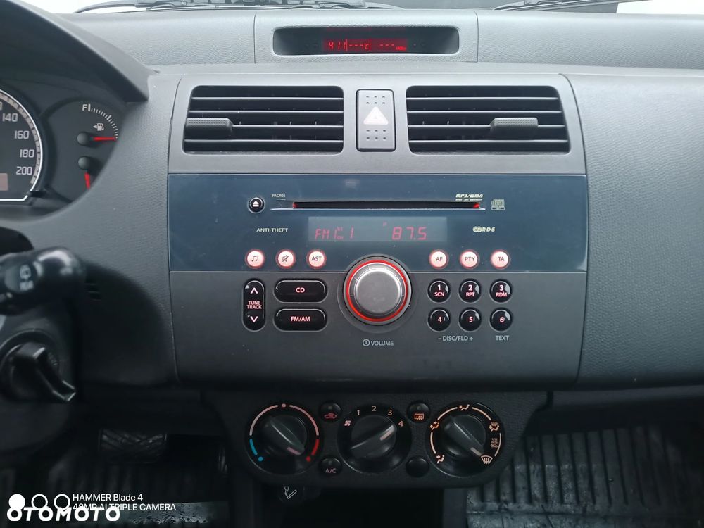 Suzuki Swift 1.3 A-M-T Comfort - 21