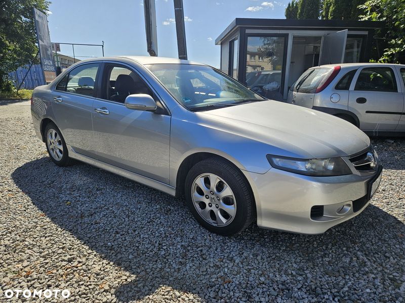 Honda Accord 2.0 Executive - 10