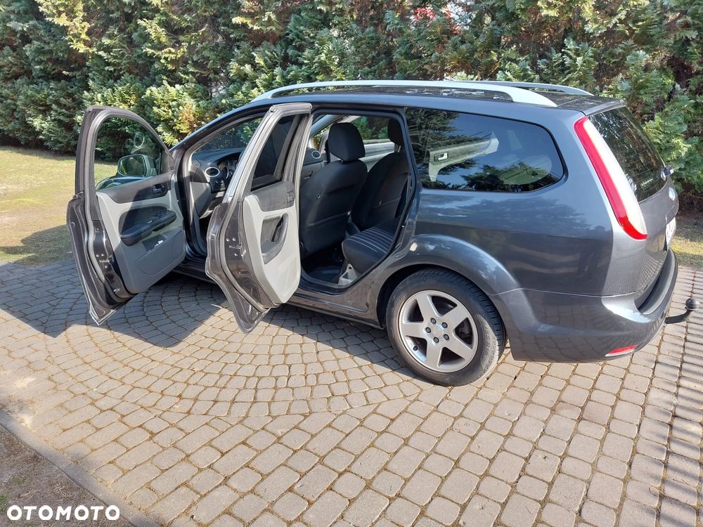 Ford Focus 1.6 16V Trend - 5