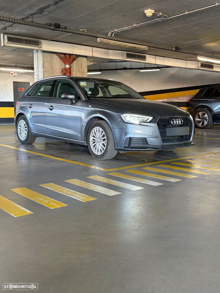 Audi A3 Sportback 1.6 TDI Advance - 2