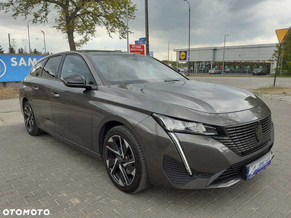 Peugeot 308 - 8