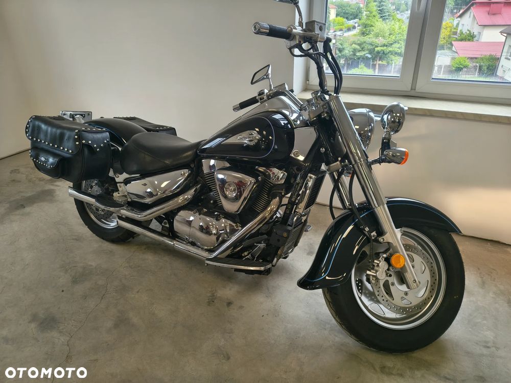 Suzuki Intruder - 12