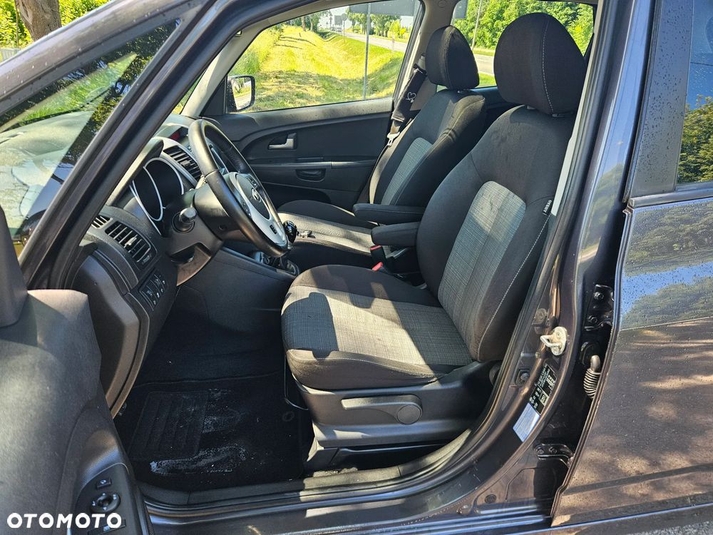 Kia Venga - 15