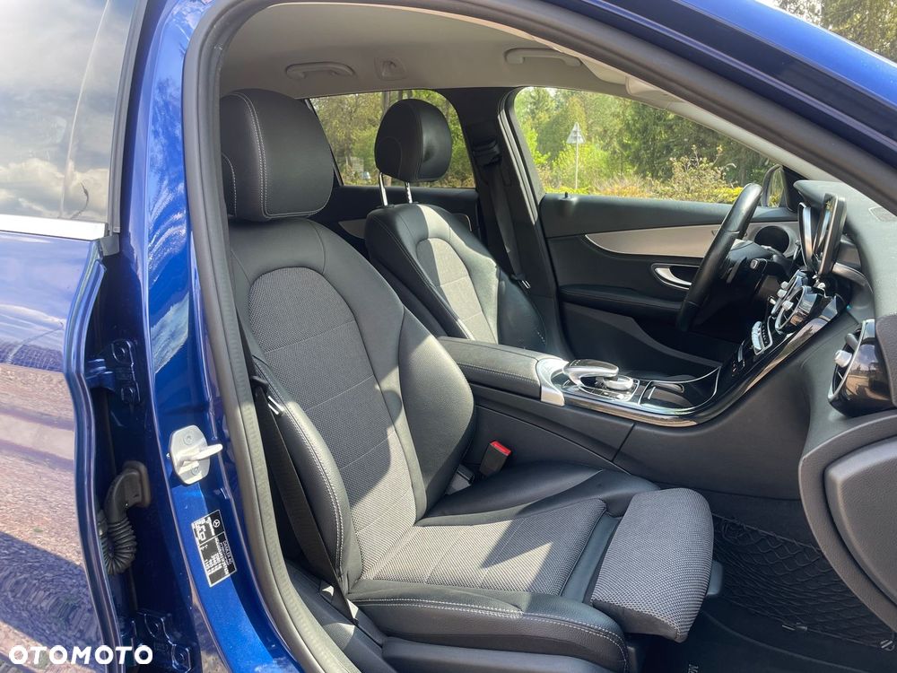 Mercedes-Benz Klasa C 200 7G-TRONIC Exclusive - 10