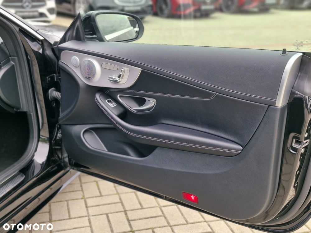 Mercedes-Benz Klasa C 200 4MATIC 9G-TRONIC - 20