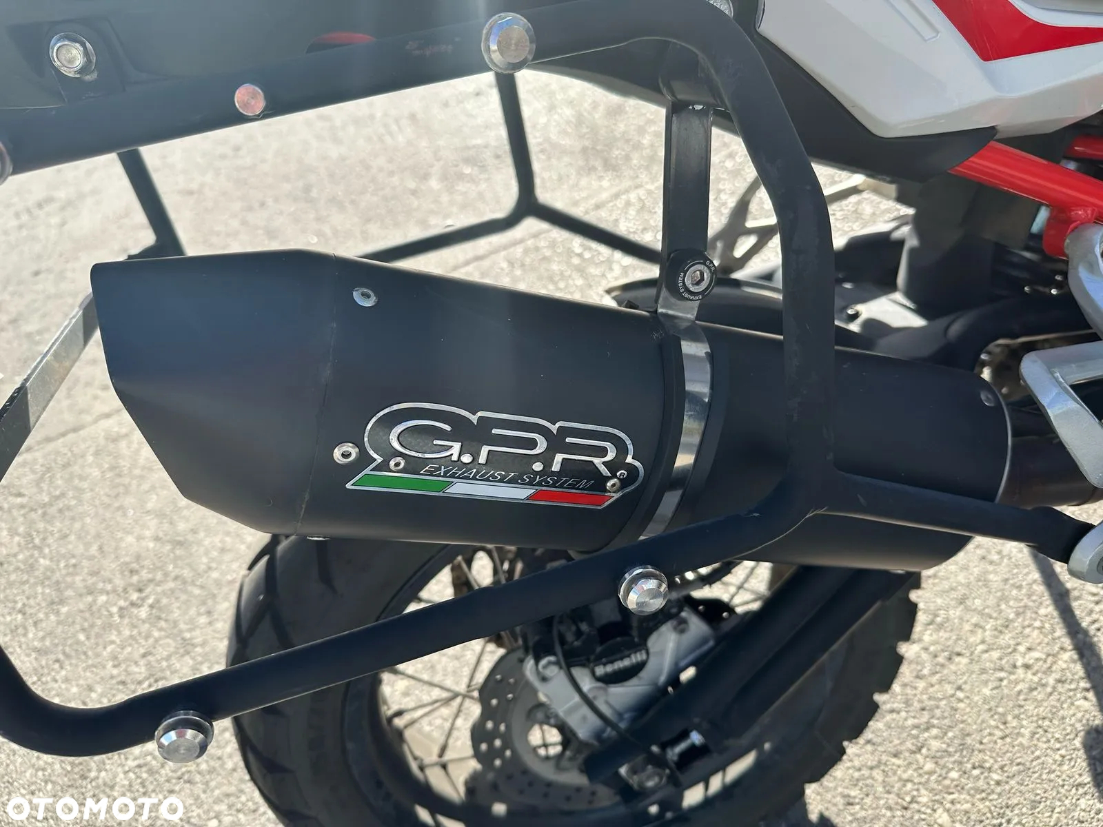 Benelli TRK 502X - 11