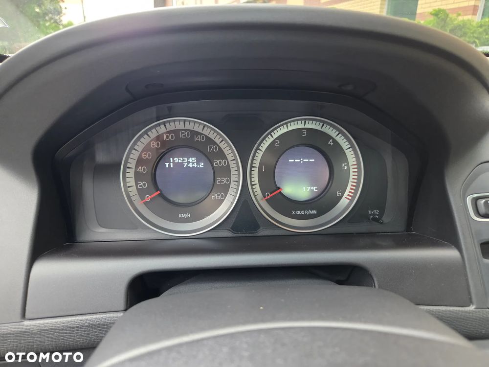 Volvo XC 60 D4 Geartronic Momentum - 36