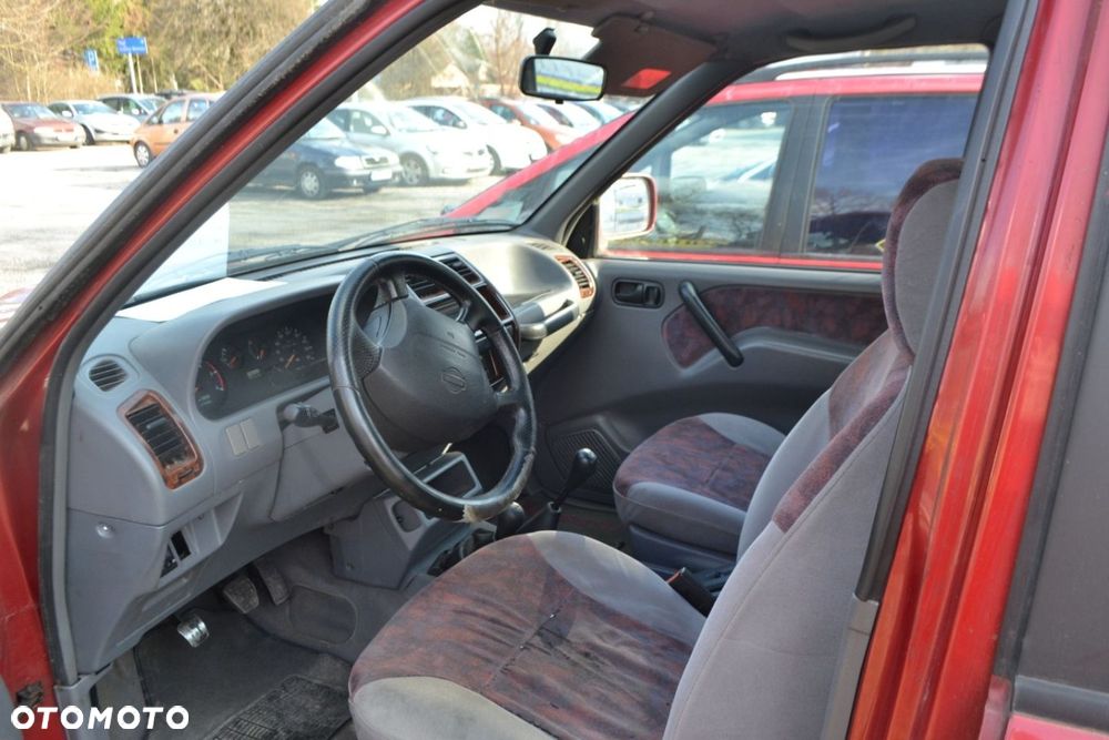 Nissan Terrano - 3