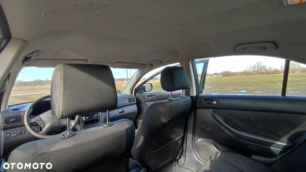 Toyota Avensis 1.8 VVT-i Luna - 10