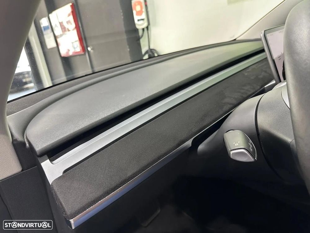 Tesla Model 3 Standard RWD - 43
