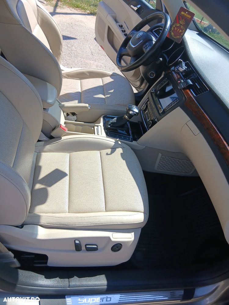 Skoda Superb 2.0 TDI 4X4 DSG Ambition - 14