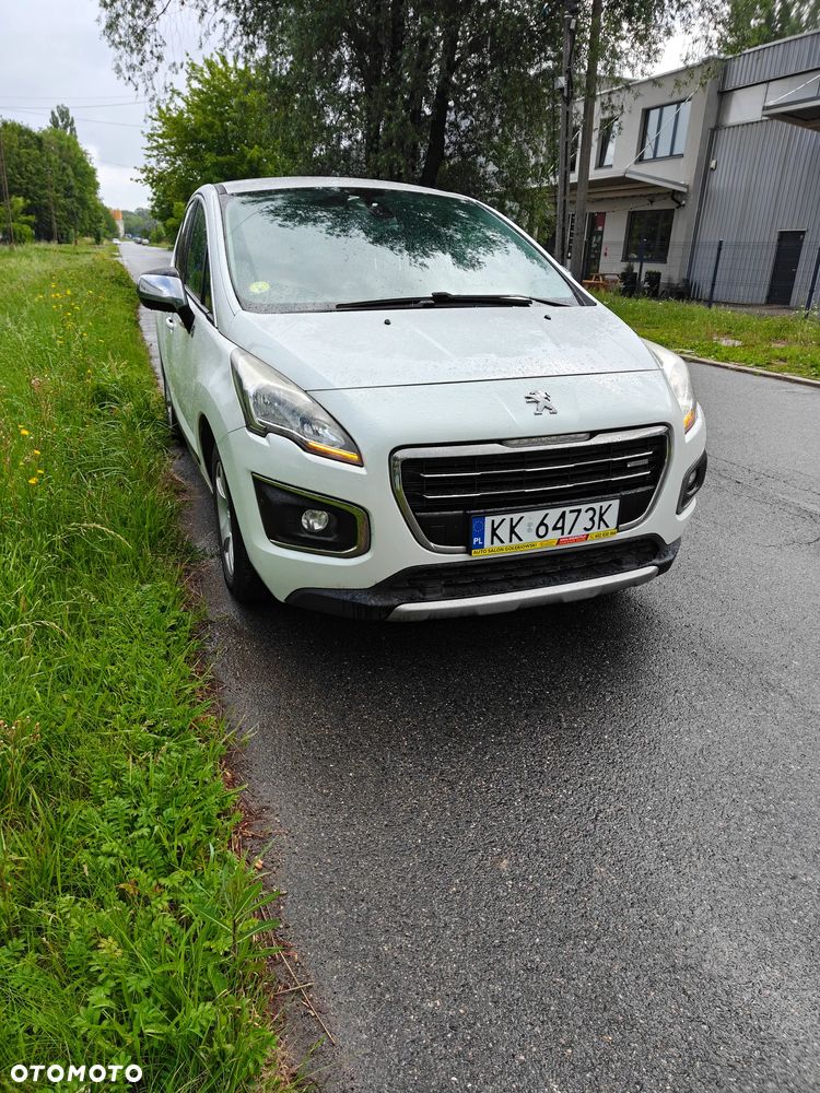 Peugeot 3008 Hybrid4 - 5