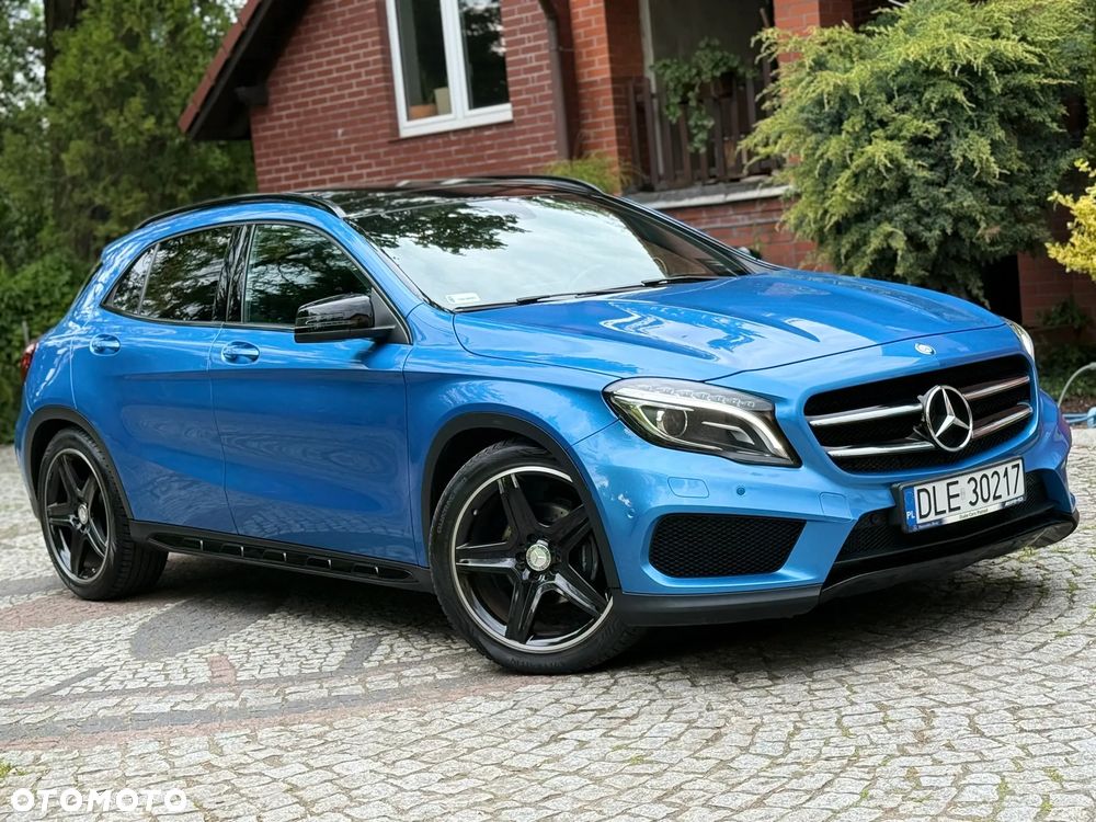 Mercedes-Benz GLA - 34