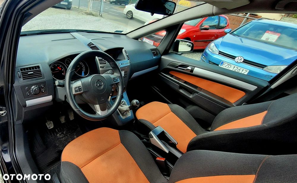 Opel Zafira - 8