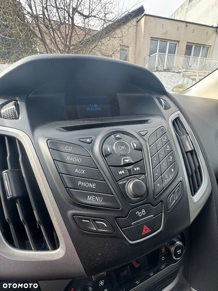 Ford Focus 1.6 TI-VCT Ambiente - 10