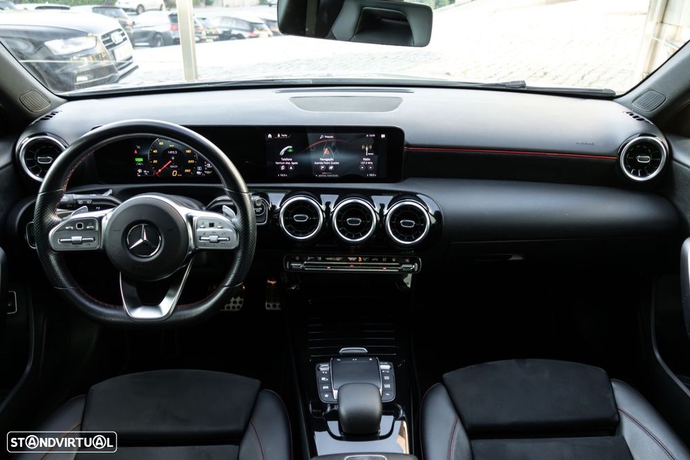 Mercedes-Benz A 250 e AMG Line - 14