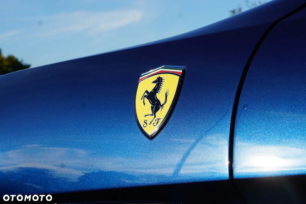 Ferrari Portofino - 6
