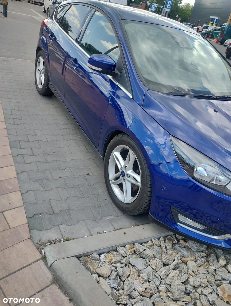 Ford Focus 1.0 EcoBoost Titanium - 5