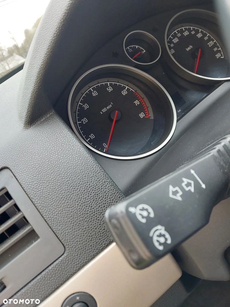 Opel Astra 1.6 Cosmo - 25