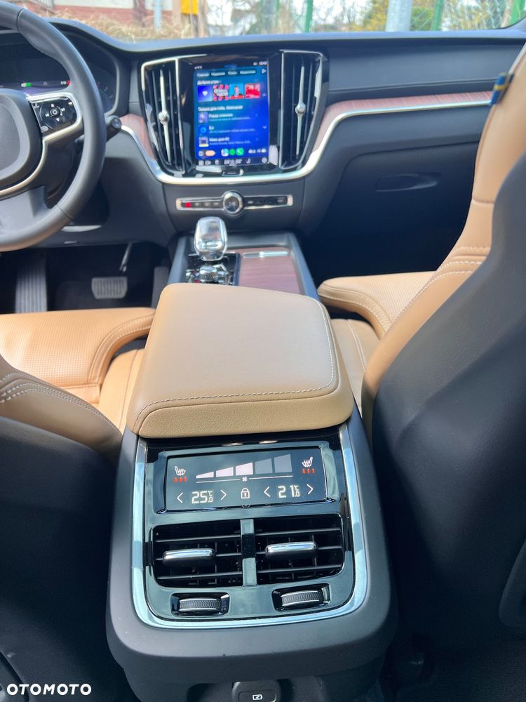 Volvo V60 Cross Country B5 B AWD Ultimate - 5