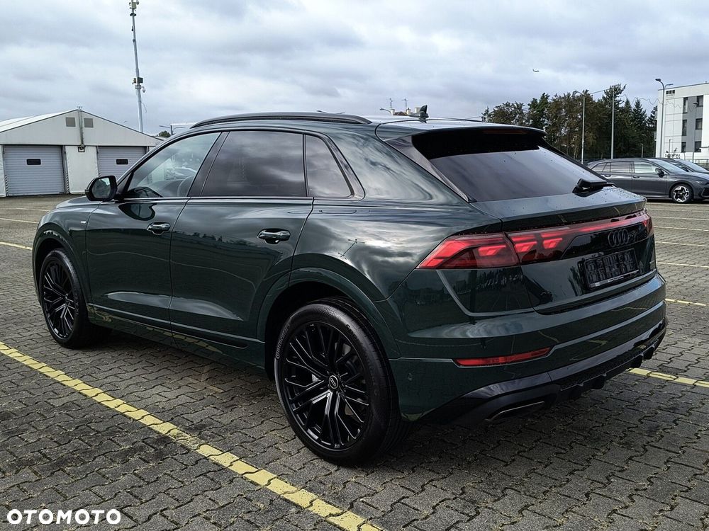 Audi Q8 - 8