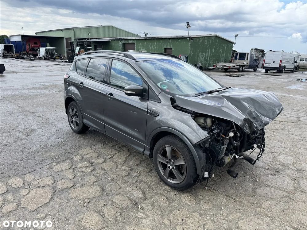 Ford Kuga 2.0 TDCi AWD ST-Line - 4