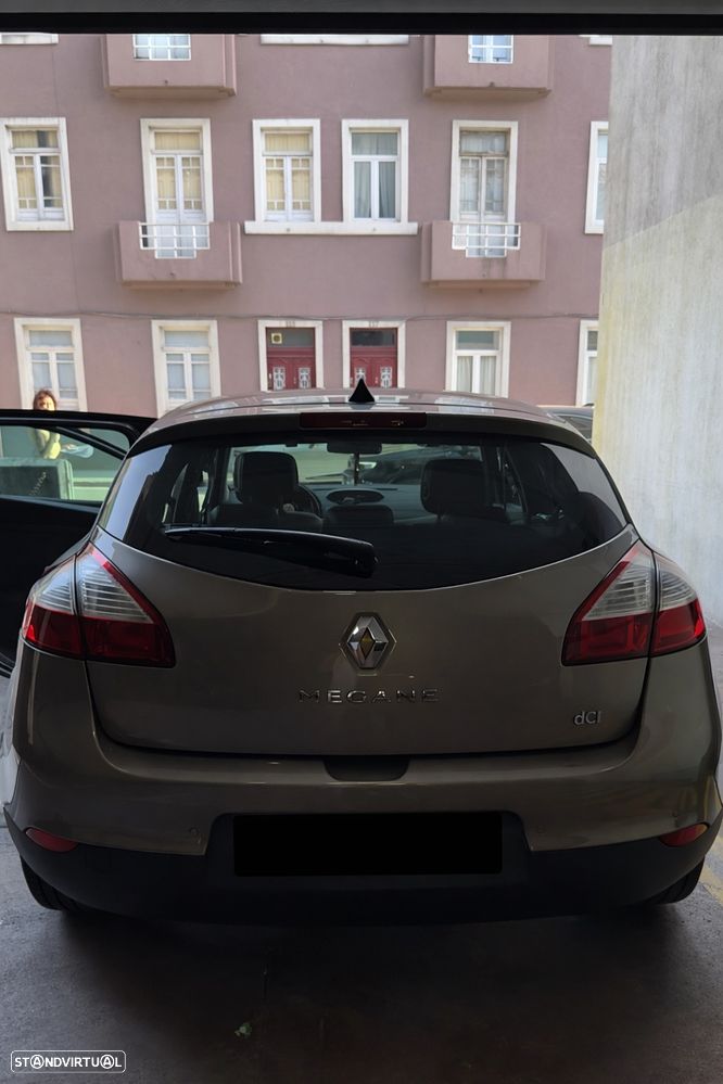 Renault Mégane 1.5 dCi Dynamique S - 2