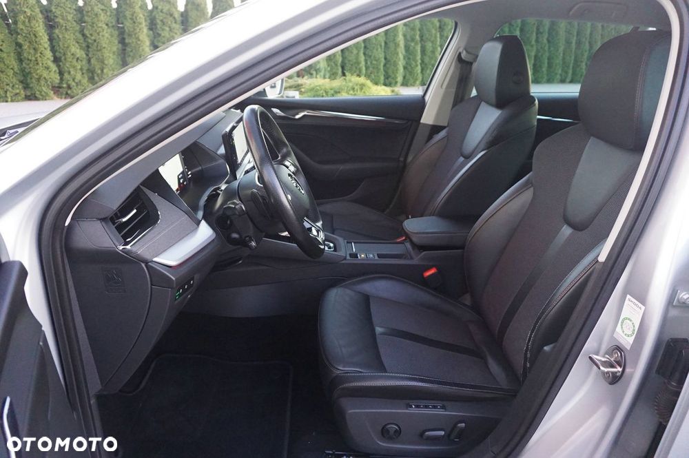 Skoda Octavia 2.0 TDI Sportline DSG - 30