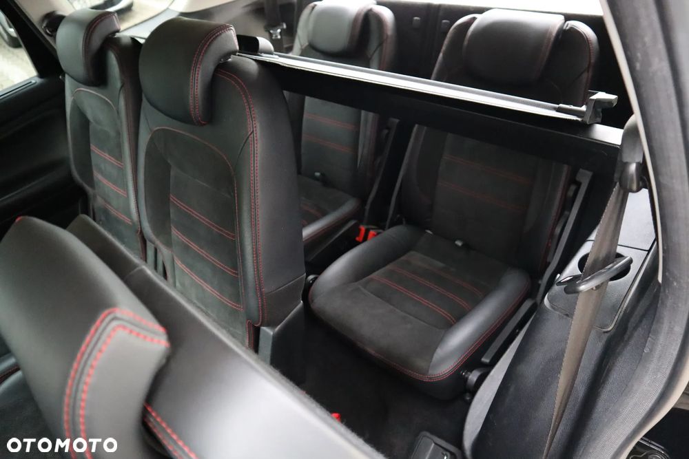 Ford S-Max - 17