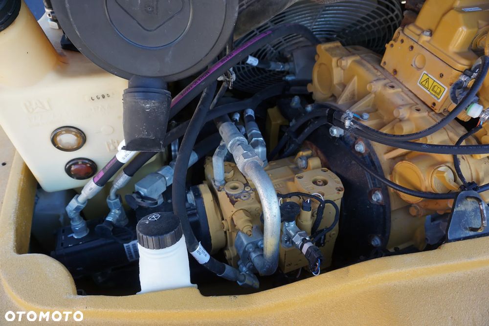 Caterpillar 906 H2, z Niemiec - 15